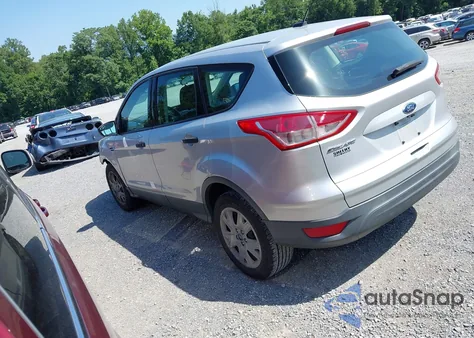 2015 Ford Escape S z USA, uszkodzony, nr VIN 1FMCU0F79FUA87965